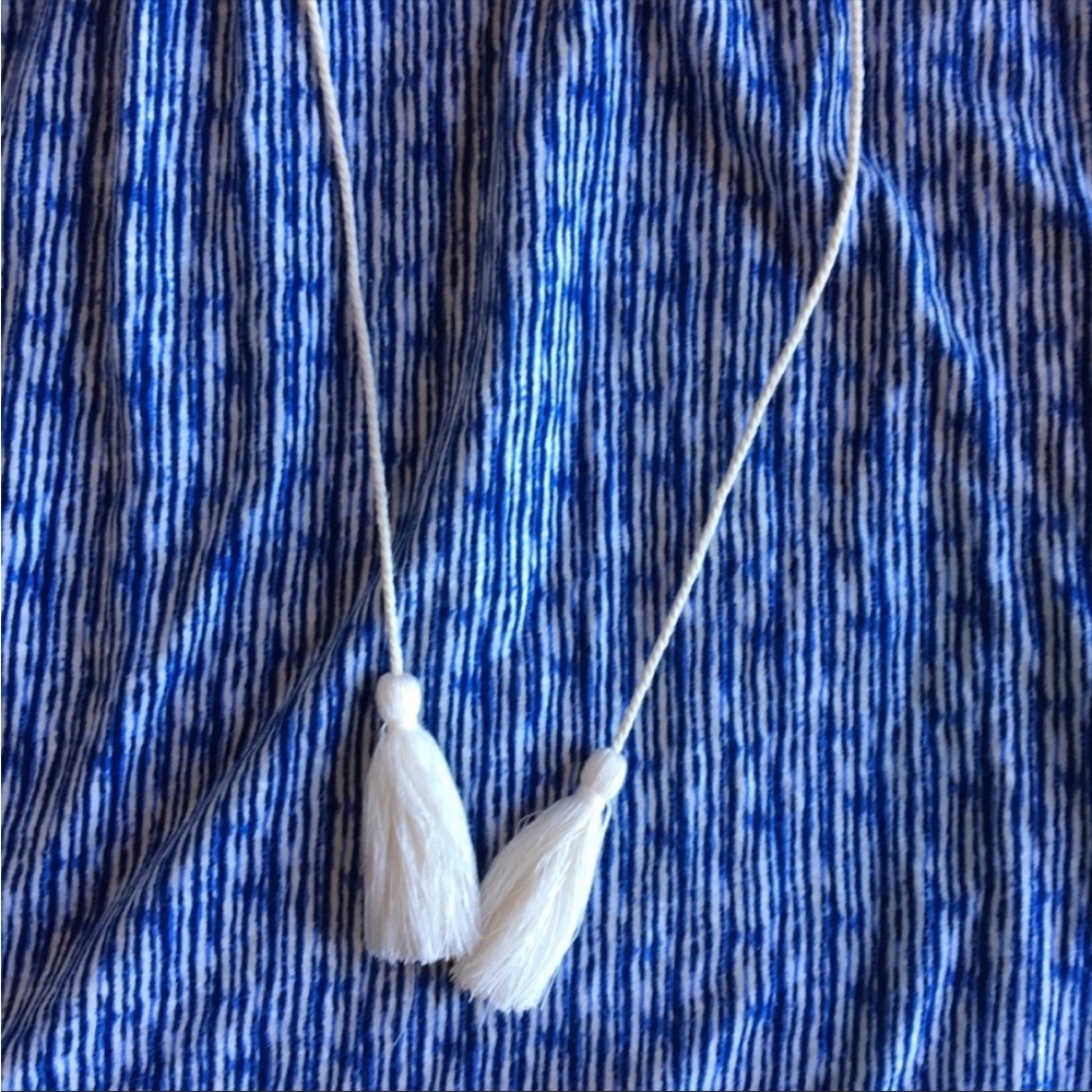 Soft Joie small top tassel flowy blouse - Picture 4 of 5